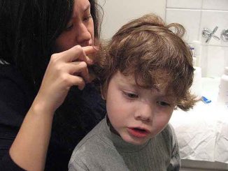 Poux chez l'enfant, traitement à domicile